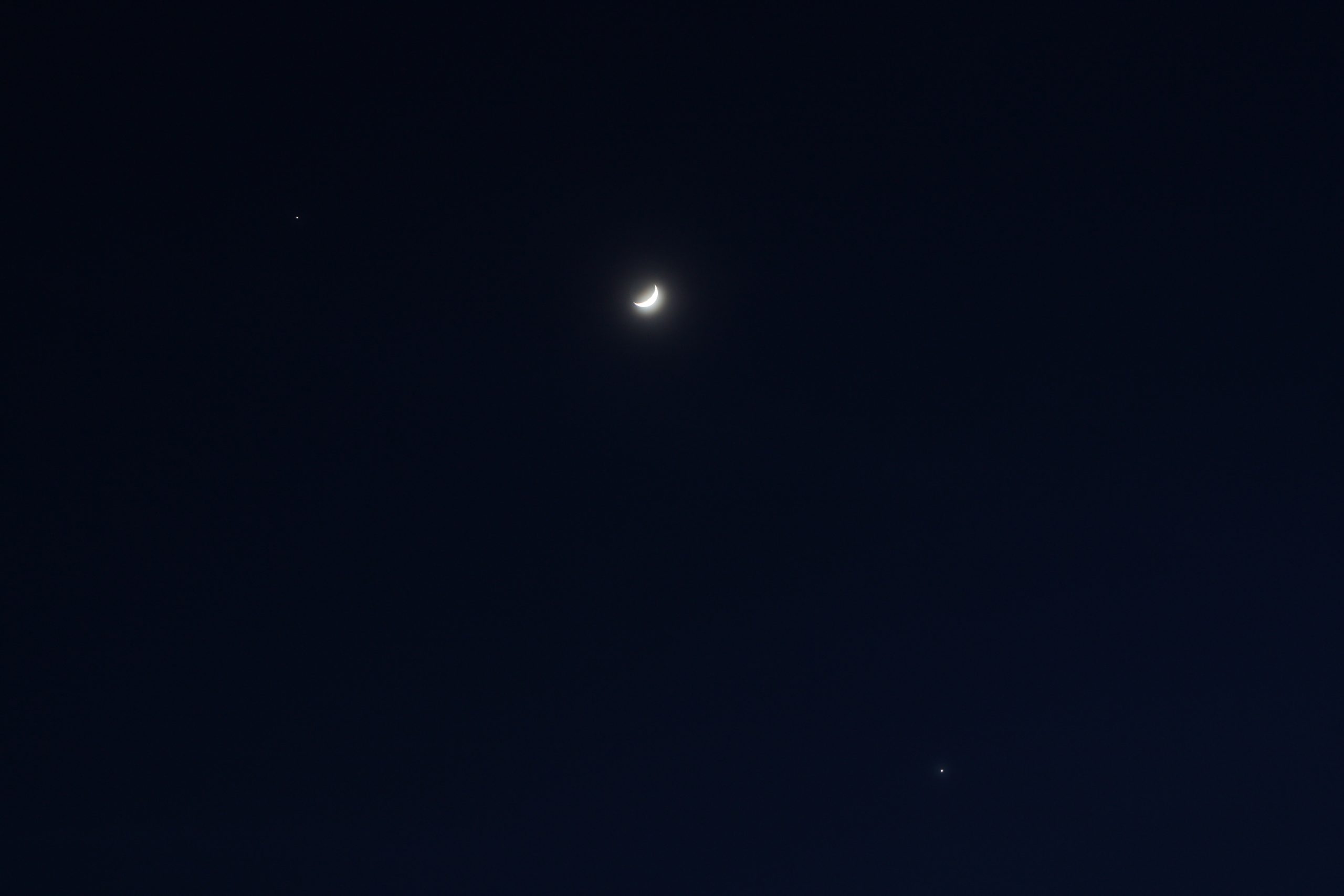Nouvelle Lune favorable aux observations du Cratère et de la Galaxie de la Baleine