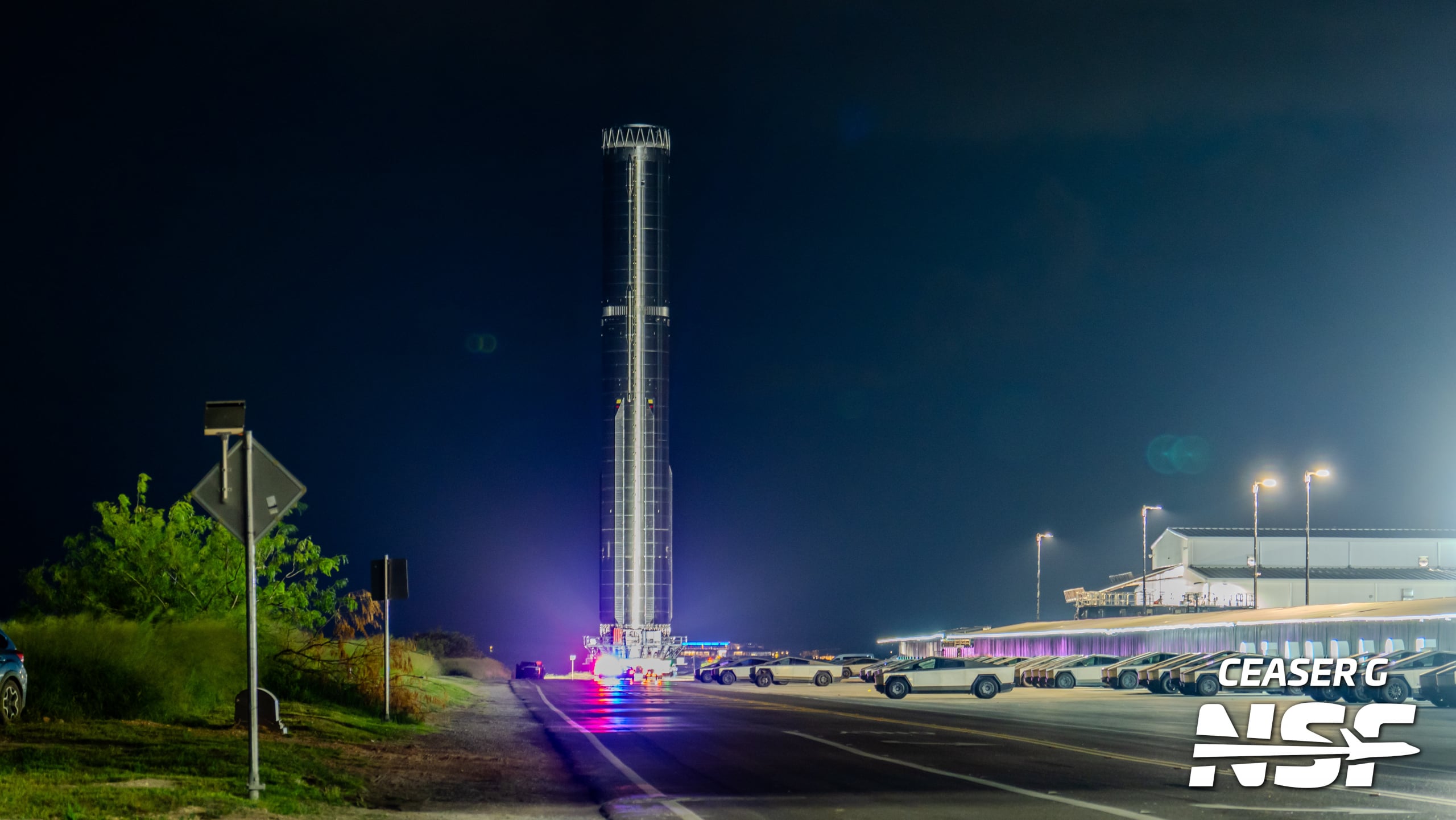 Vue rapprochée du Super Heavy Booster 20 après un test cryogénique à Starbase, Texas.