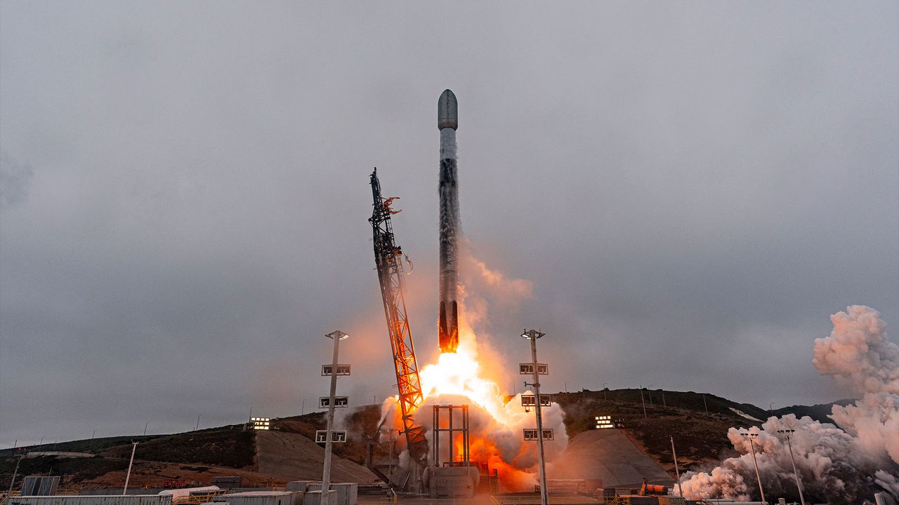 SpaceX : 24 satellites Starlink lancés, première mission en société cotée