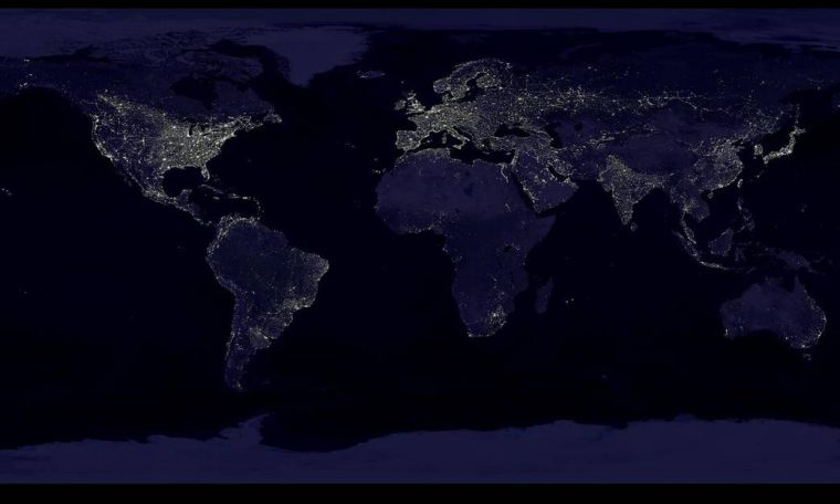 Miroirs orbitaux : une étude quantifie leur impact sur le ciel nocturne