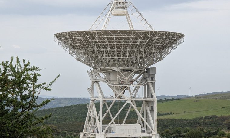 Le Sardinia Radio Telescope modernisé pour traquer les Sursauts Radio Rapides