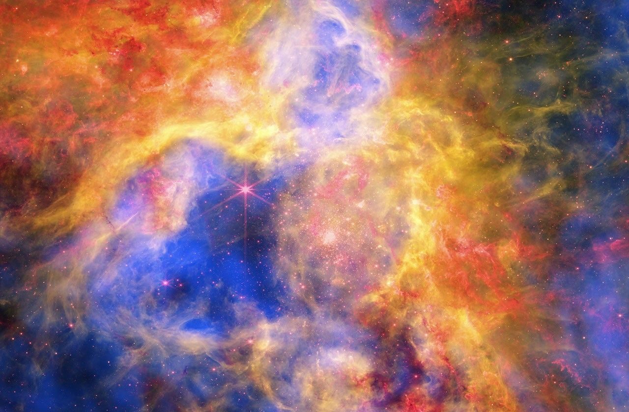 Webb, Hubble et Chandra dévoilent une Nébuleuse de la Tarentule polychrome
