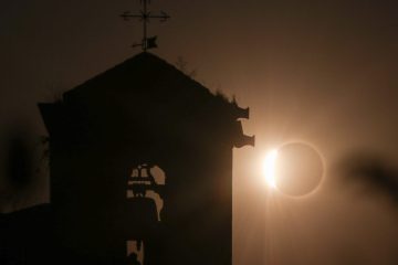 L&rsquo;ombre de la Lune traverse l&rsquo;Espagne pour une éclipse solaire totale