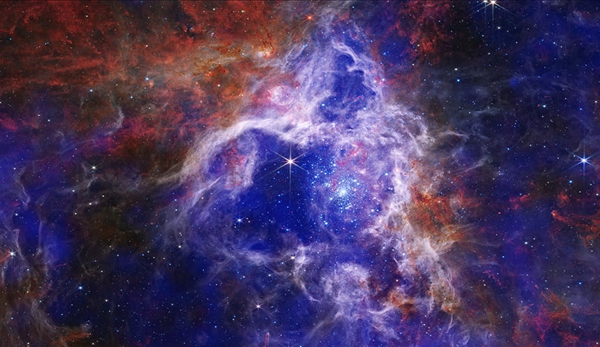 Vue en rayons X de la Nébuleuse de la Tarentule révélant le rayonnement diffus plus faible que prévu.
