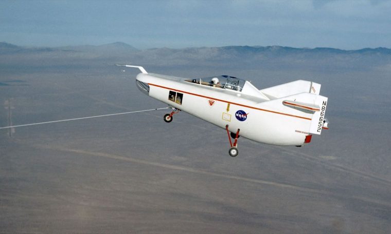 M2-F1 : la NASA initie les vols planés pour la réentrée atmosphérique