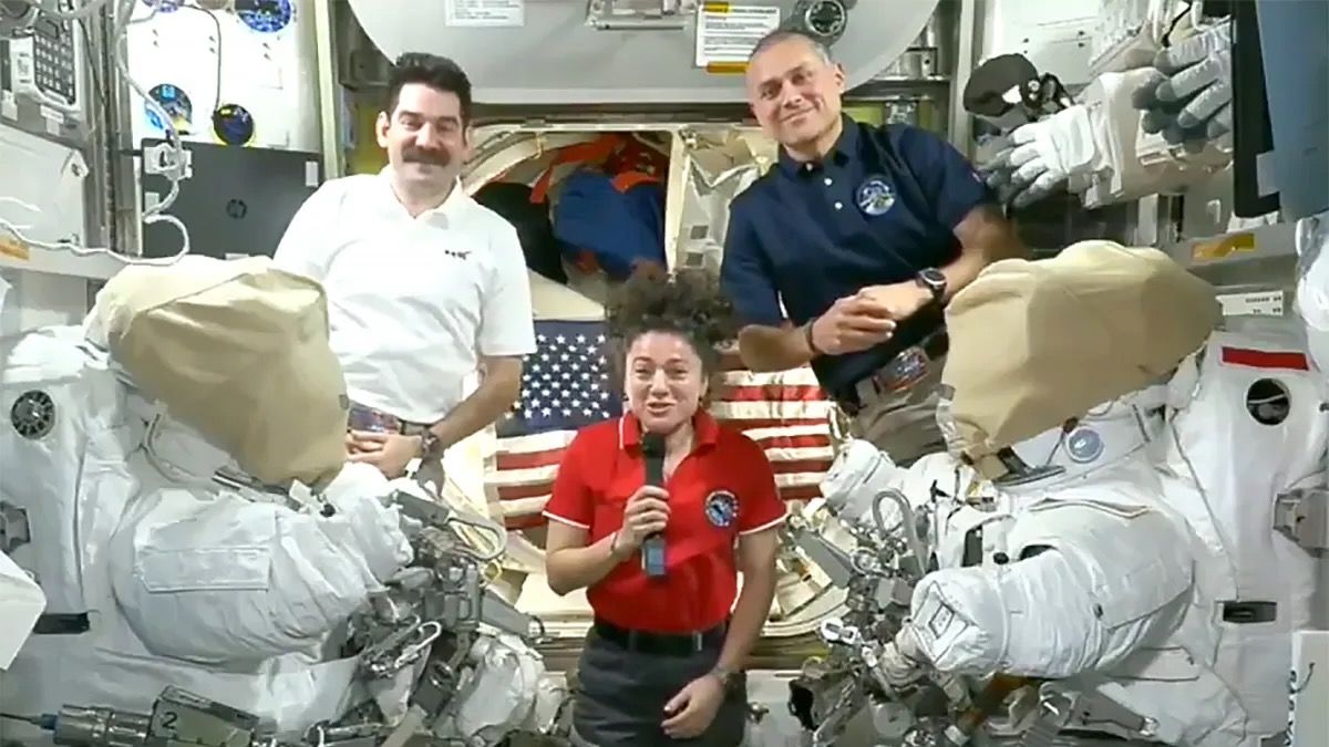 Les astronautes de la NASA marquent le Labor Day en orbite