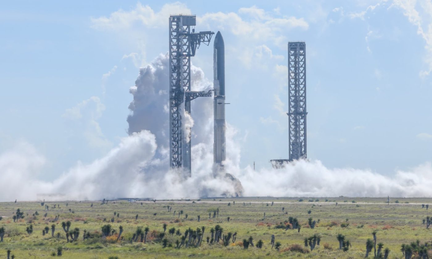 SpaceX prépare le premier vol orbital du Starship et programme les missions 15 et 16