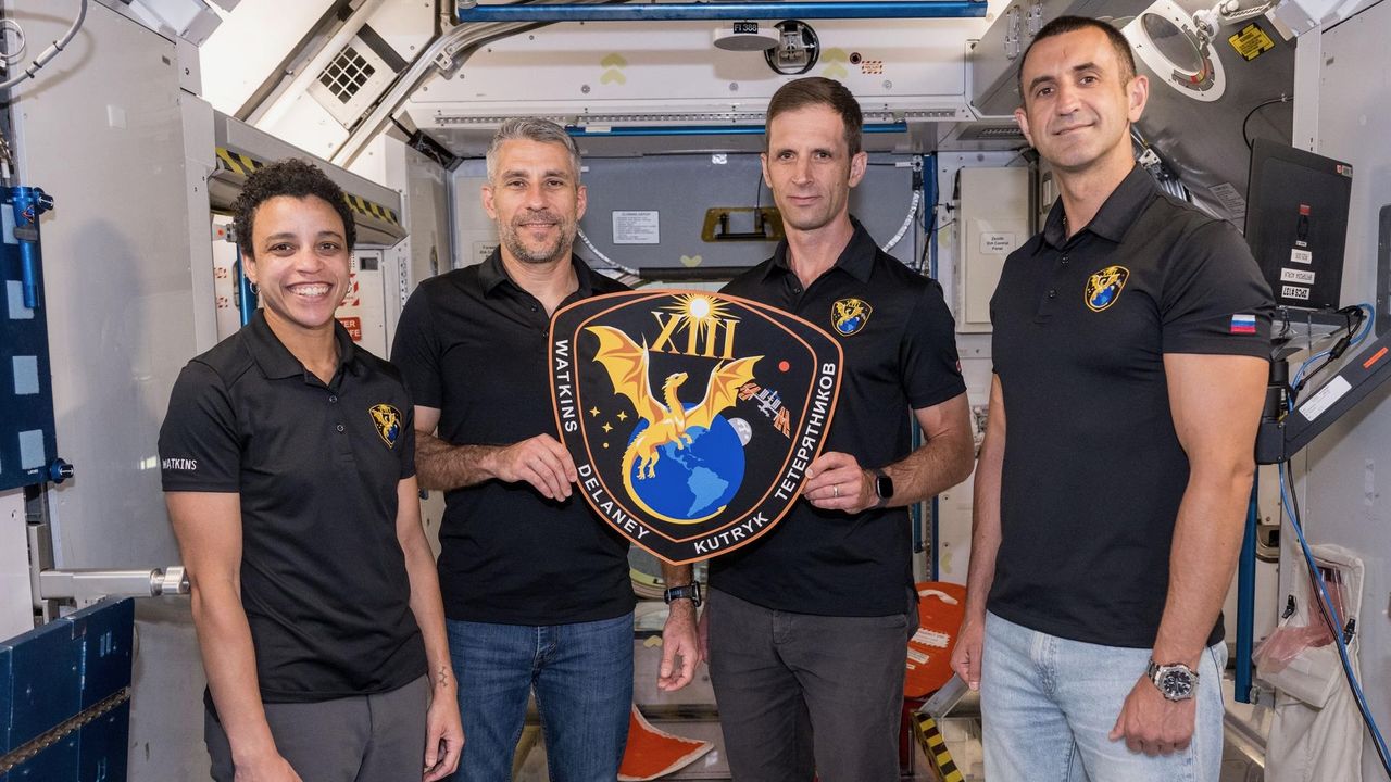 NASA et SpaceX reportent le lancement Crew-13 vers l&rsquo;ISS suite à une fuite sur Dragon